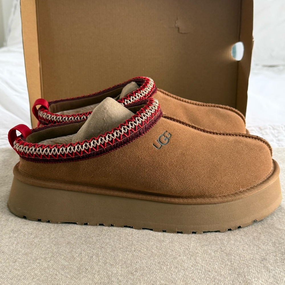 UGG Women's Brown Slippers with Red Trim - Picture 4 of 11